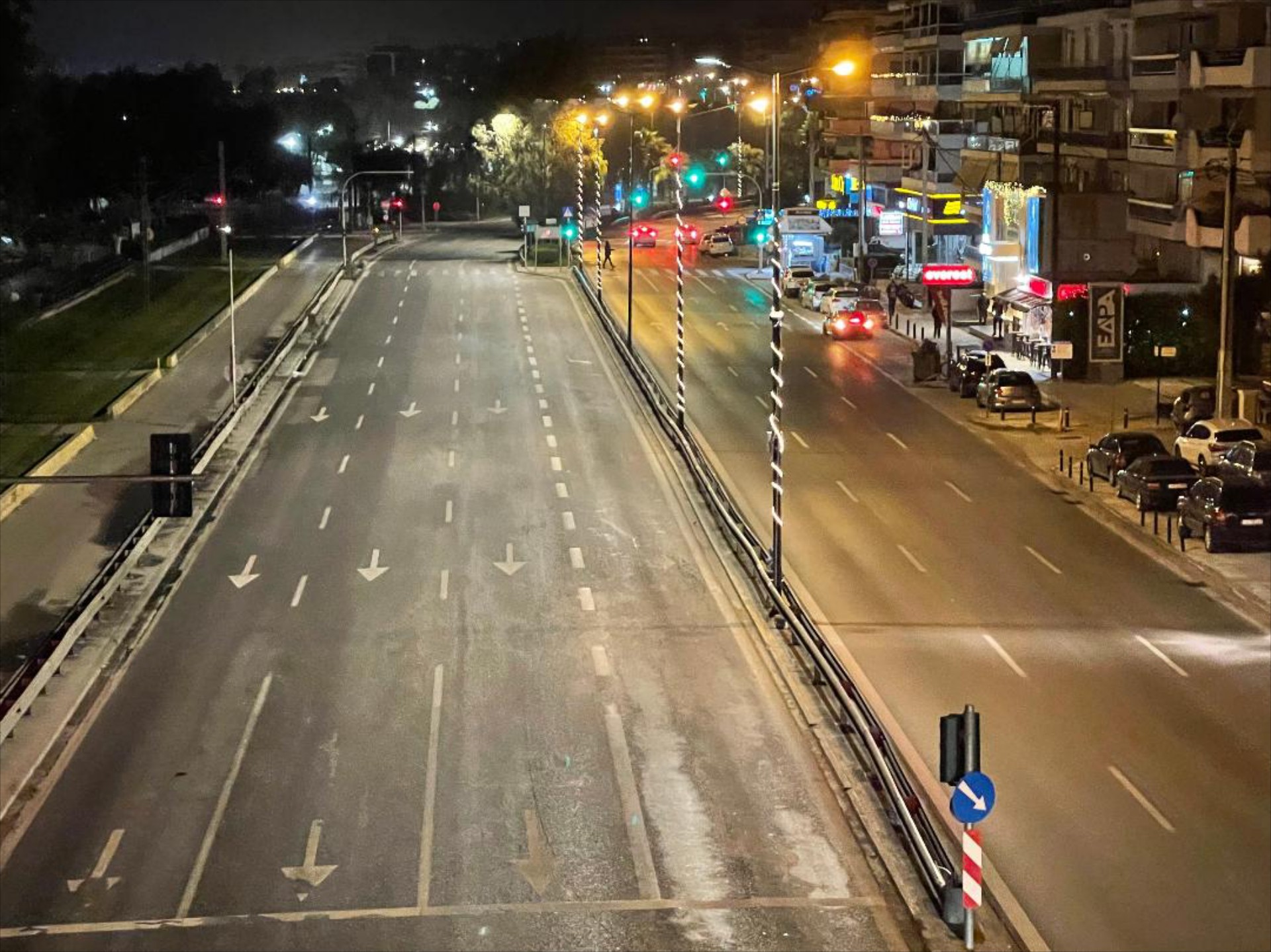 Δες τα νέα φωτιστικά σώματα τεχνολογίας LED στην Λ. Ποσειδώνος