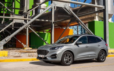 Ford Kuga: Ένα ψηφιδωτό ικανοτήτων