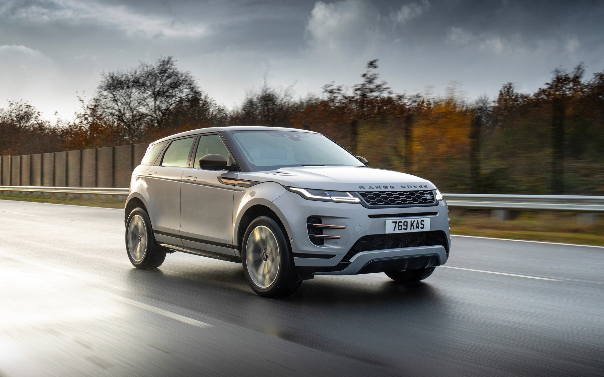 Δες την τιμή του νέου βασικού Range Rover Evoque 1.5 με 160 PS