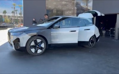 Η πρώτη BMW που αλλάζει χρώμα [video] 