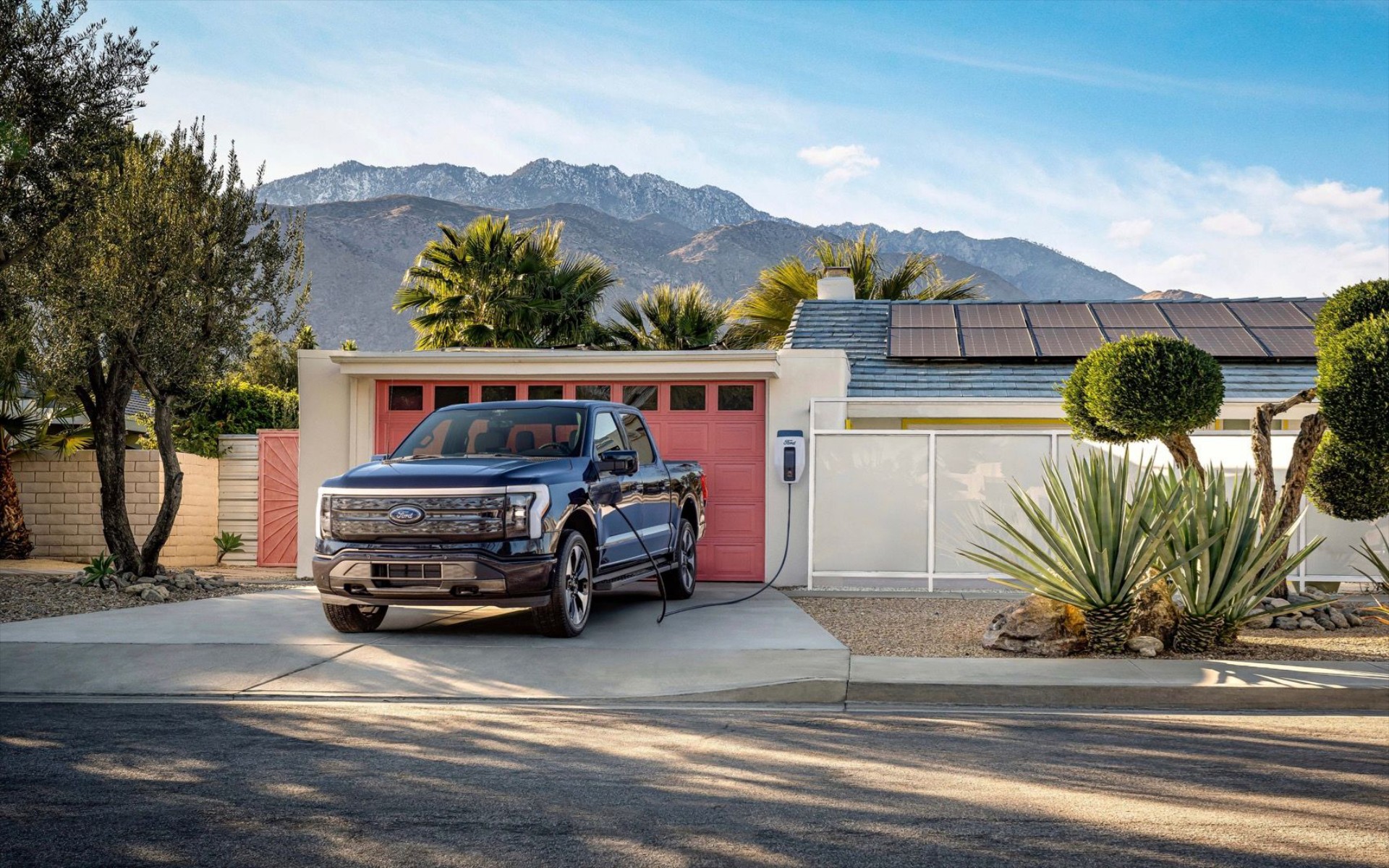 Το ηλεκτρικό αυτοκίνητο που μπορεί να δίνει ρεύμα στο σπίτι για 3 μέρες! 