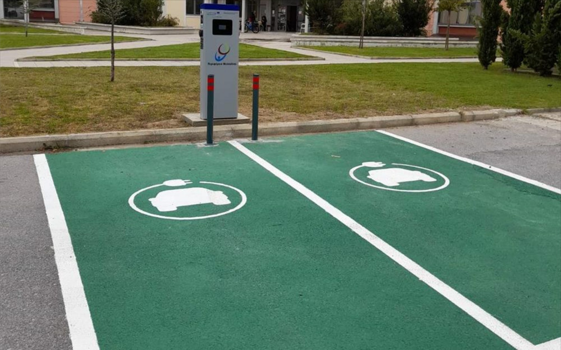 Φορτίστε δωρεάν σε Λάρισα, Βόλο και Τρίκαλα 