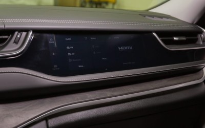 Σε ποιο SUV παίζεις games στην οθόνη του συνοδηγού; [video]