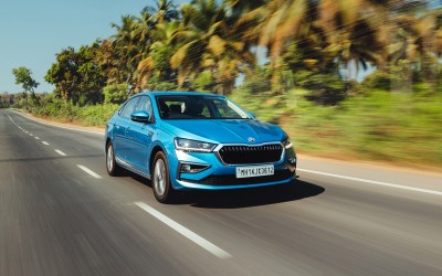 Skoda Slavia: Στο δρόμο το νέο προσιτό οικογενειακό