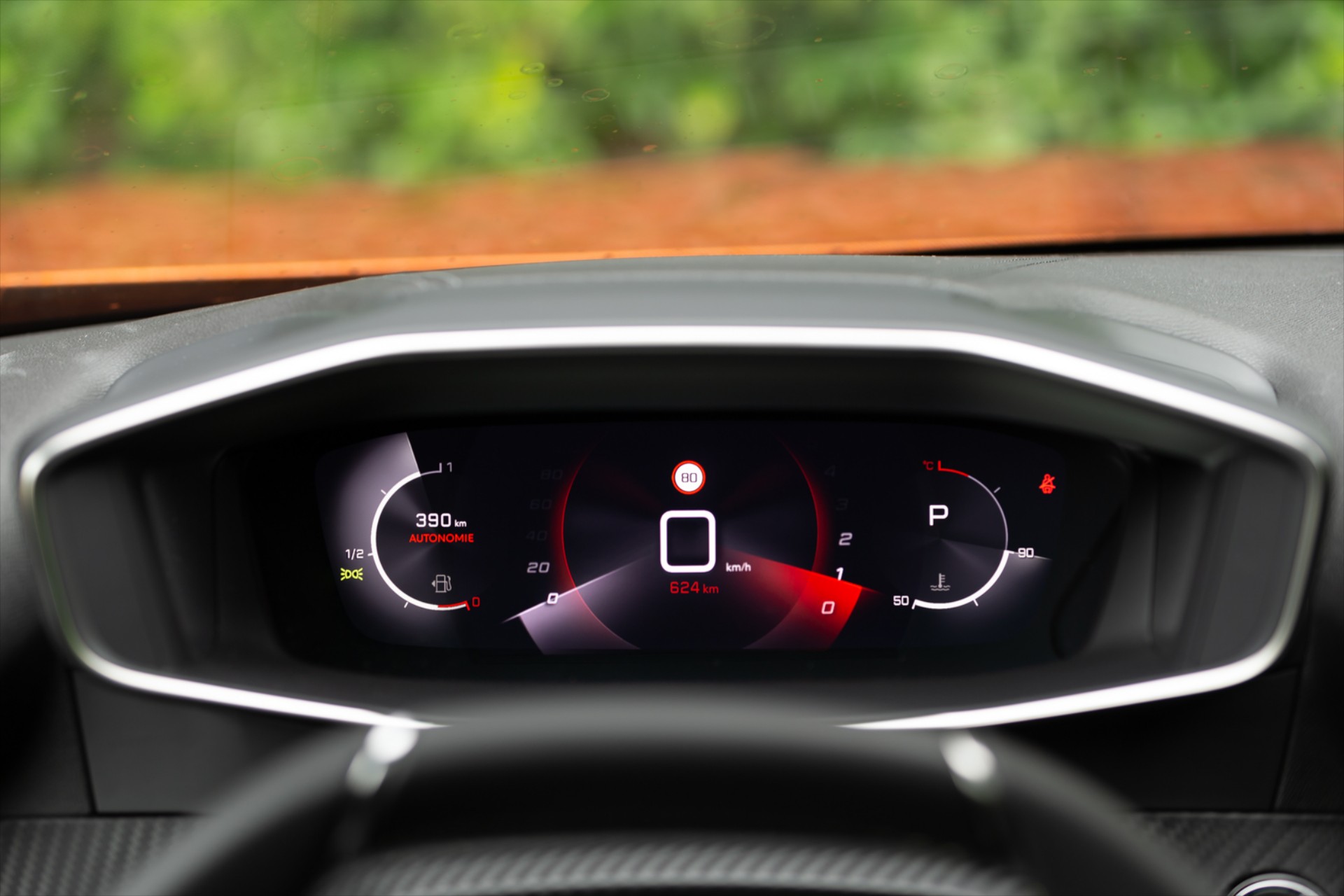 Ποιο supermini έχει 3D πίνακα οργάνων;