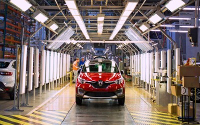 Πώς ο Ζελένσκι ανάγκασε τη Renault να κλείσει το εργοστάσιο στη Ρωσία
