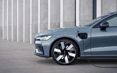 Ποιοι είναι οι πιο καθαροί και ασφαλείς 400+ ίπποι που μπορείς να οδηγήσεις;