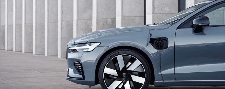 Ποιοι είναι οι πιο καθαροί και ασφαλείς 400+ ίπποι που μπορείς να οδηγήσεις;