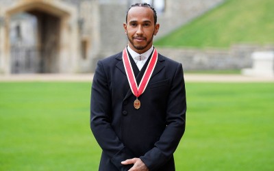 Αγοράζει ποσοστό της Chelsea ο Hamilton;