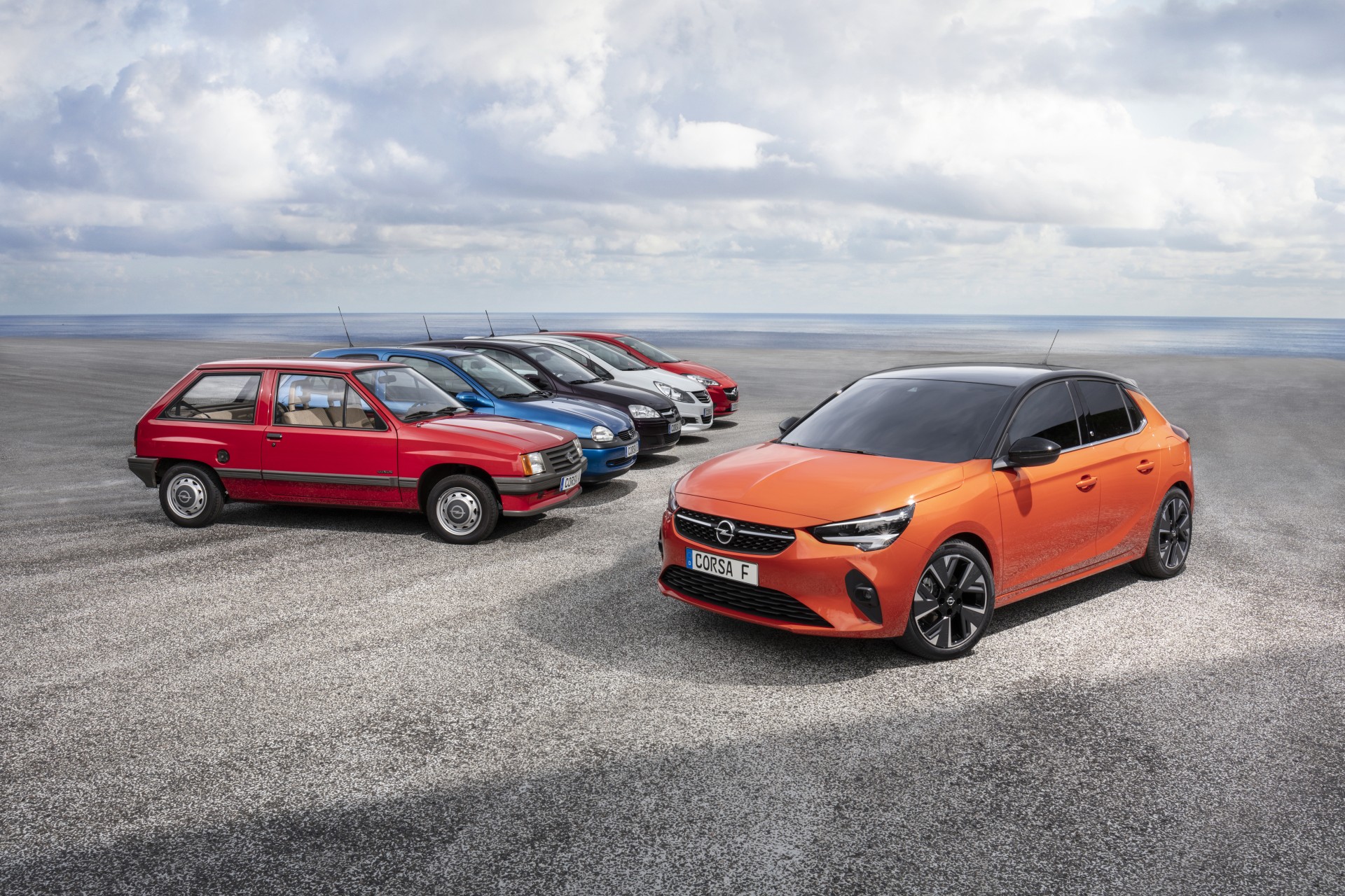 Το Opel Corsa κλείνει τα 40 και συνεχίζει!