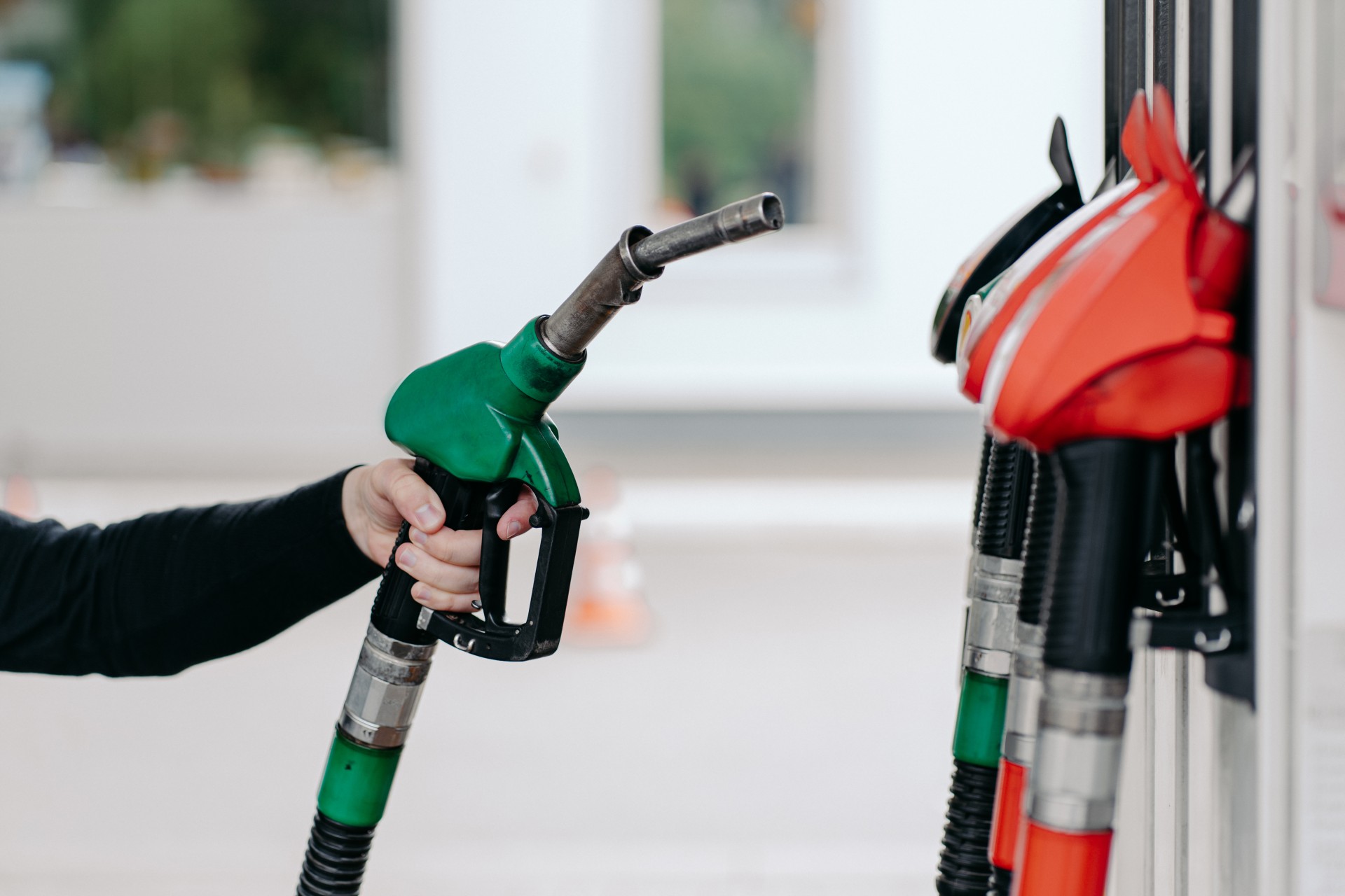 Fuel Pass: Ποιοι το πληρώνονται άμεσα και το κάνουν ο,τι θέλουν