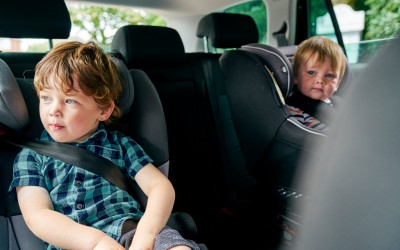 Παιδικά καθίσματα αυτοκινήτου για όλες τις ηλικίες. Όλα όσα πρέπει να ξέρεις! 