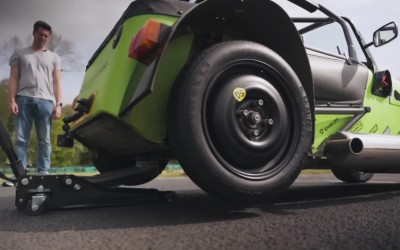 Τι γίνεται αν βάλεις ρεζέρβες ανάγκης σε όλους τους τροχούς; [video]