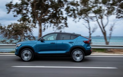 Ηλεκτρικά αυτοκίνητα: 5 καλοκαιρινοί προορισμοί με κάτω από 10 €!