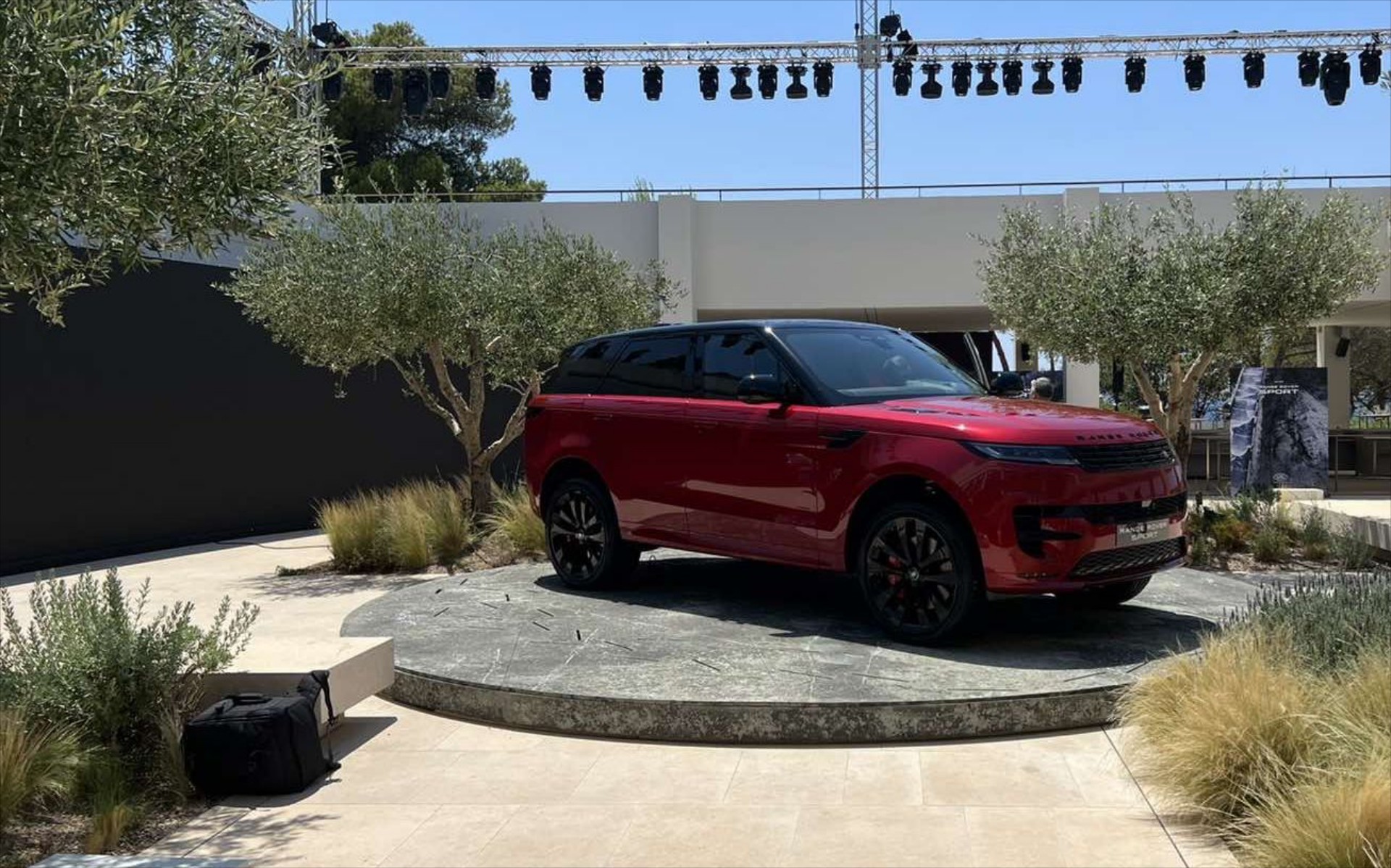 Range Rover Sport: Στην Ελλάδα από τον Σεπτέμβρη – Δείτε τις τιμές