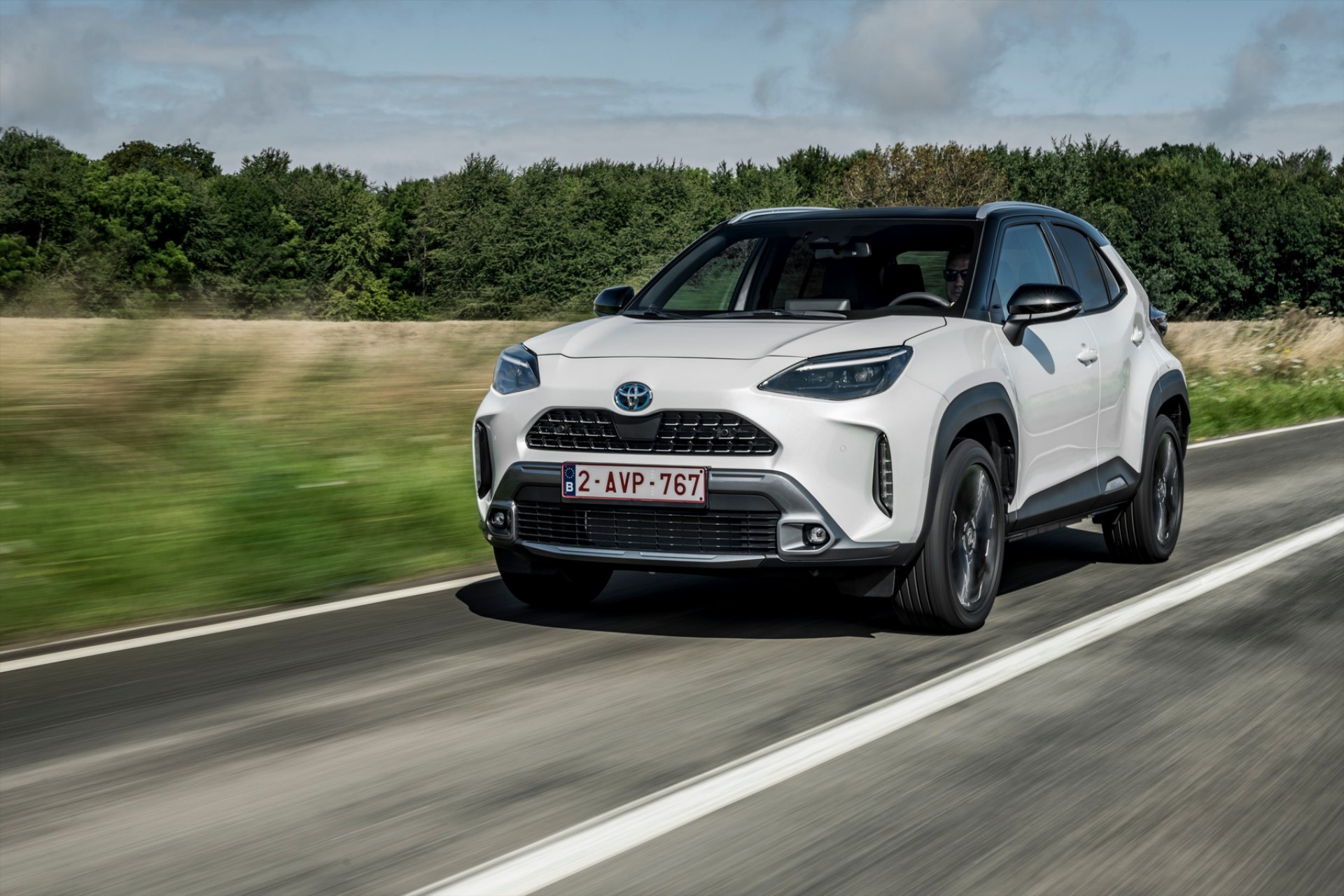 Μάχη στα μικρά SUV: Τα 13 υβριδικά της ελληνικής αγοράς