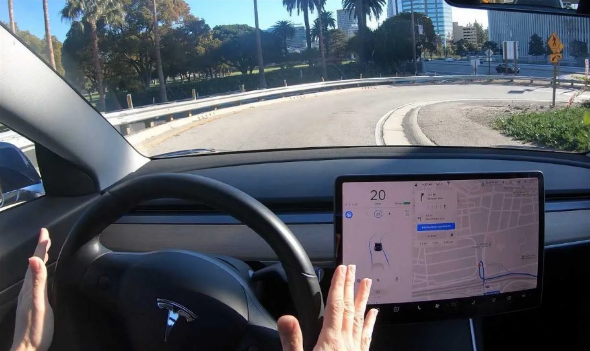 Tesla: Αποζημίωση 100.000+ € για «αναξιόπιστο» autopilot