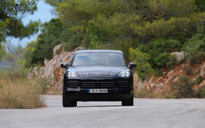 GOCAR Magazine #104: Δοκιμάζουμε την Porsche Cayenne E-Hybrid