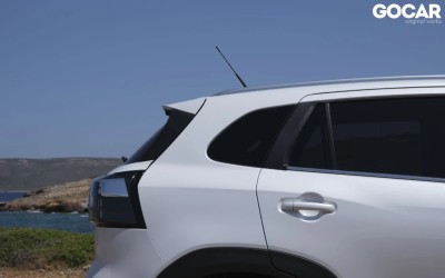 Τετρακίνητο υβριδικό C-SUV με μεγάλους χώρους και τιμή κάτω από 27.000 € - Ποιο είναι;