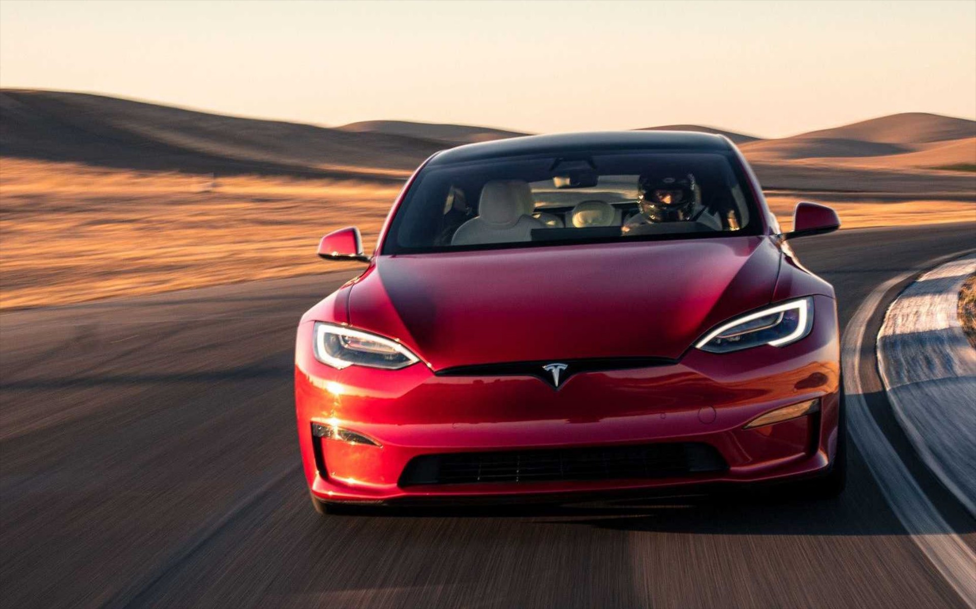 Tesla: Ανοίγουν θέσεις εργασίας στην Ελλάδα - Δες τις ειδικότητες