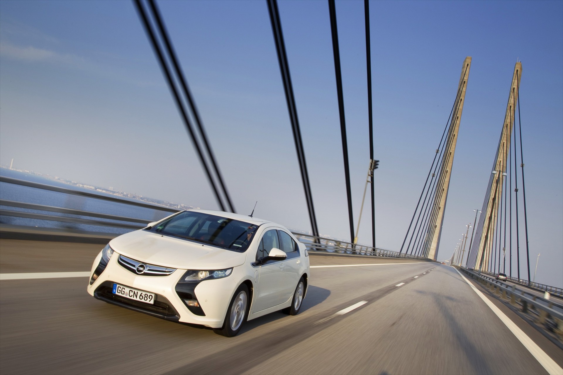 Ξεκίνησαν οι παραγγελίες του Opel Ampera

