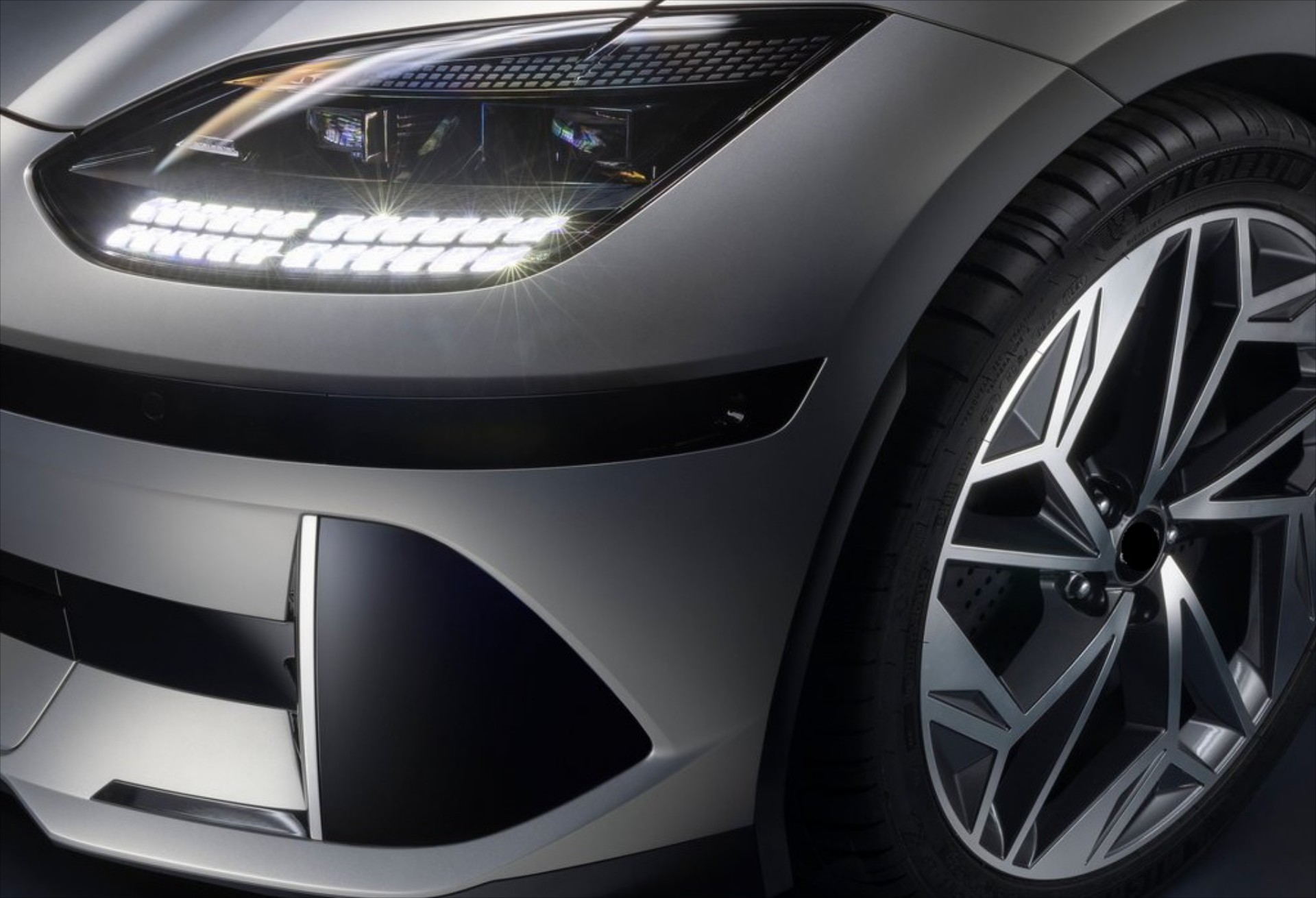 Hyundai: Για ποιο ηλεκτρικό έλαβε 37.000 παραγγελίες σε 24 ώρες;