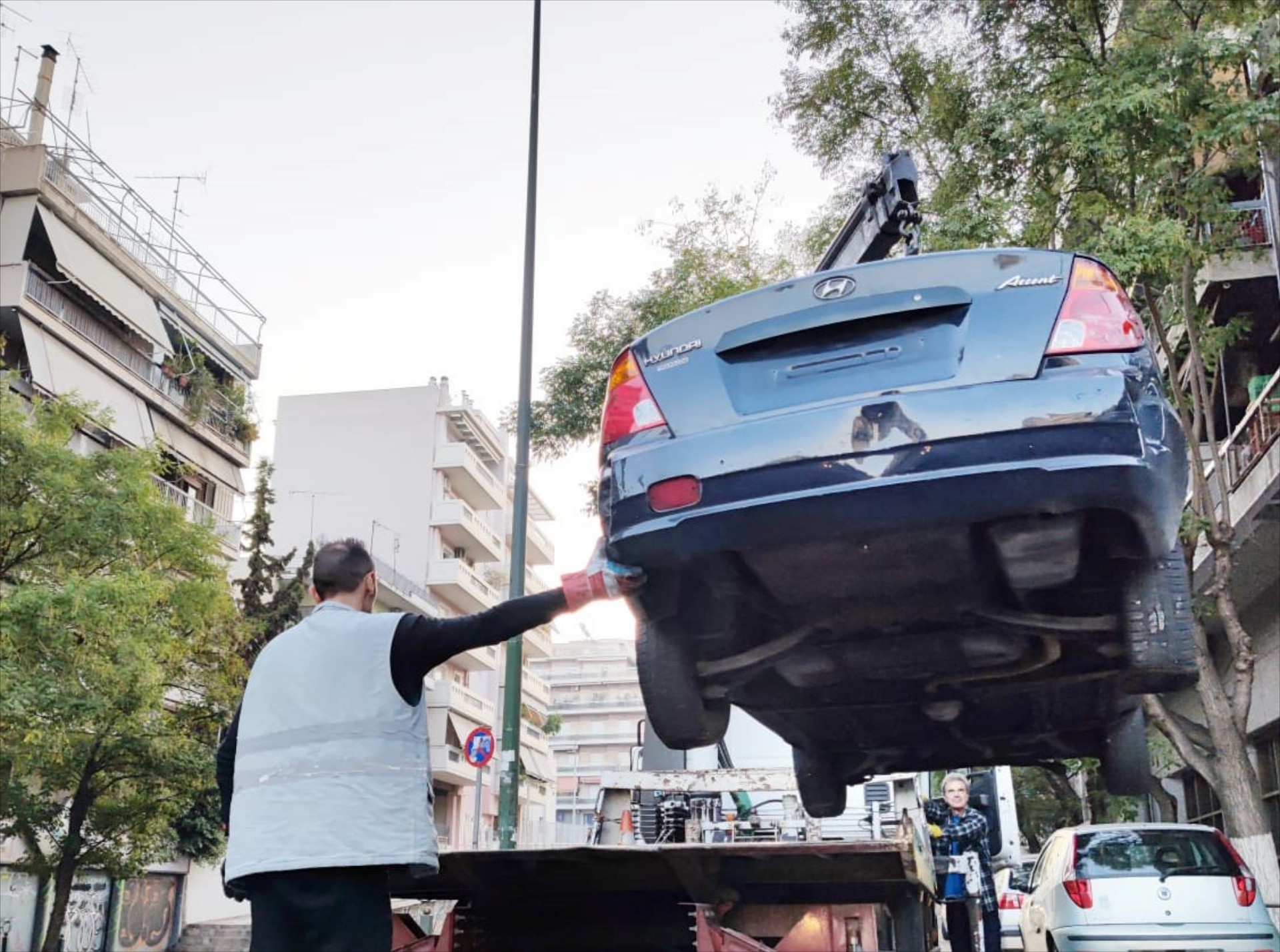 Εγκαταλελειμμένο αυτοκίνητο: Πού κάνω καταγγελία - Ποια είναι η διαδικασία;