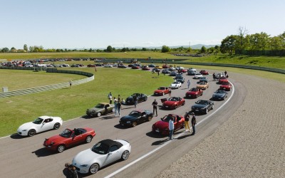 Mazda MX-5: Μία παρέλαση που έσπασε ρεκόρ Guiness!