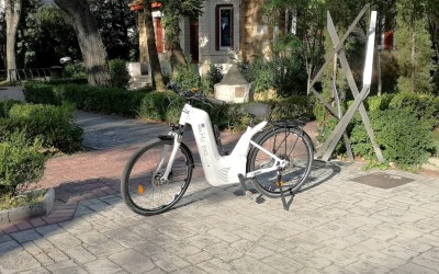 Αποκλειστικό: Βρήκαμε το μοναδικό ποδήλατο υδρογόνου που κυκλοφορεί στην Αθήνα