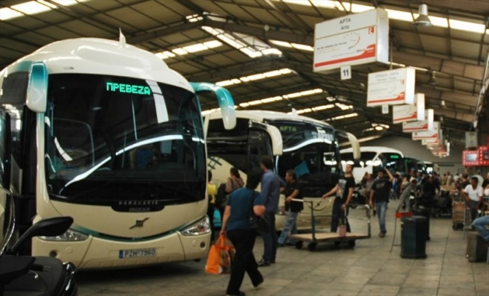 Αλλάζουν όλα στα εισιτήρια ΚΤΕΛ και λεωφορείων - Έρχεται πλαφόν τιμής