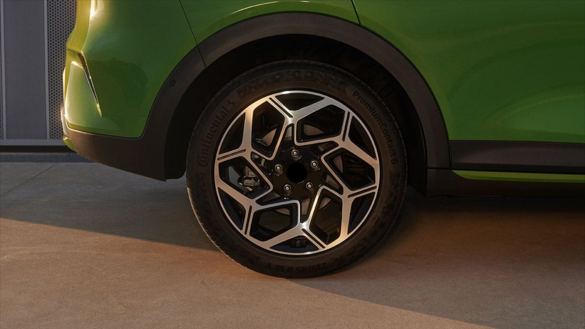 Υβριδικό coupe crossover με 160 ίππους και τιμή 25.000 € - Ποιο είναι;