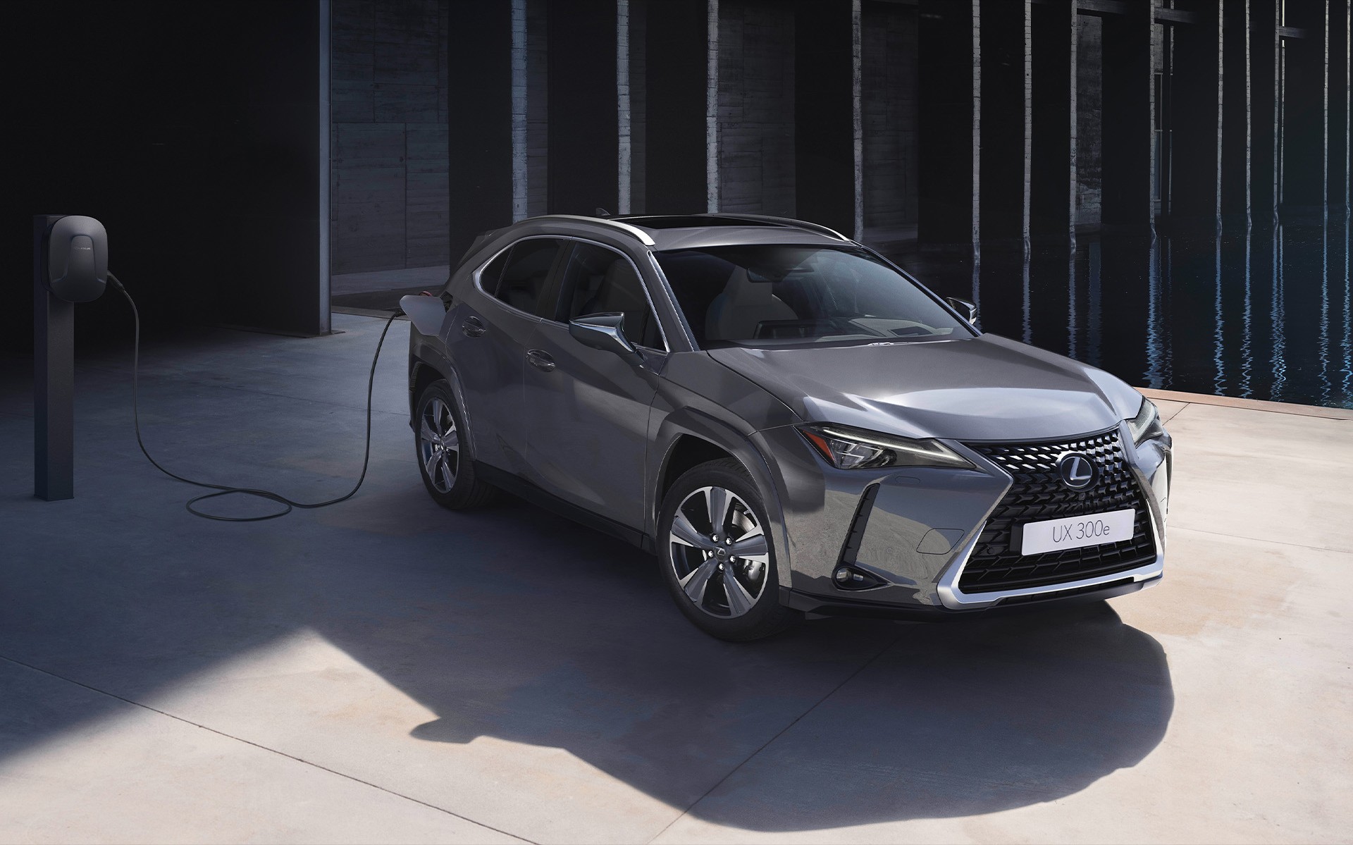 Νέο Lexus UX300e: Με 40% μεγαλύτερη αυτονομία
