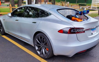 Video: Ένα Tesla Model S γίνεται υβριδικό, κάνει 3.000 km χωρίς φόρτιση!
