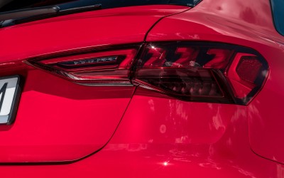 Premium οικογενειακό plug-in hybrid με 204 PS, χωρίς Τέλη Κυκλοφορίας - Ποιο είναι;