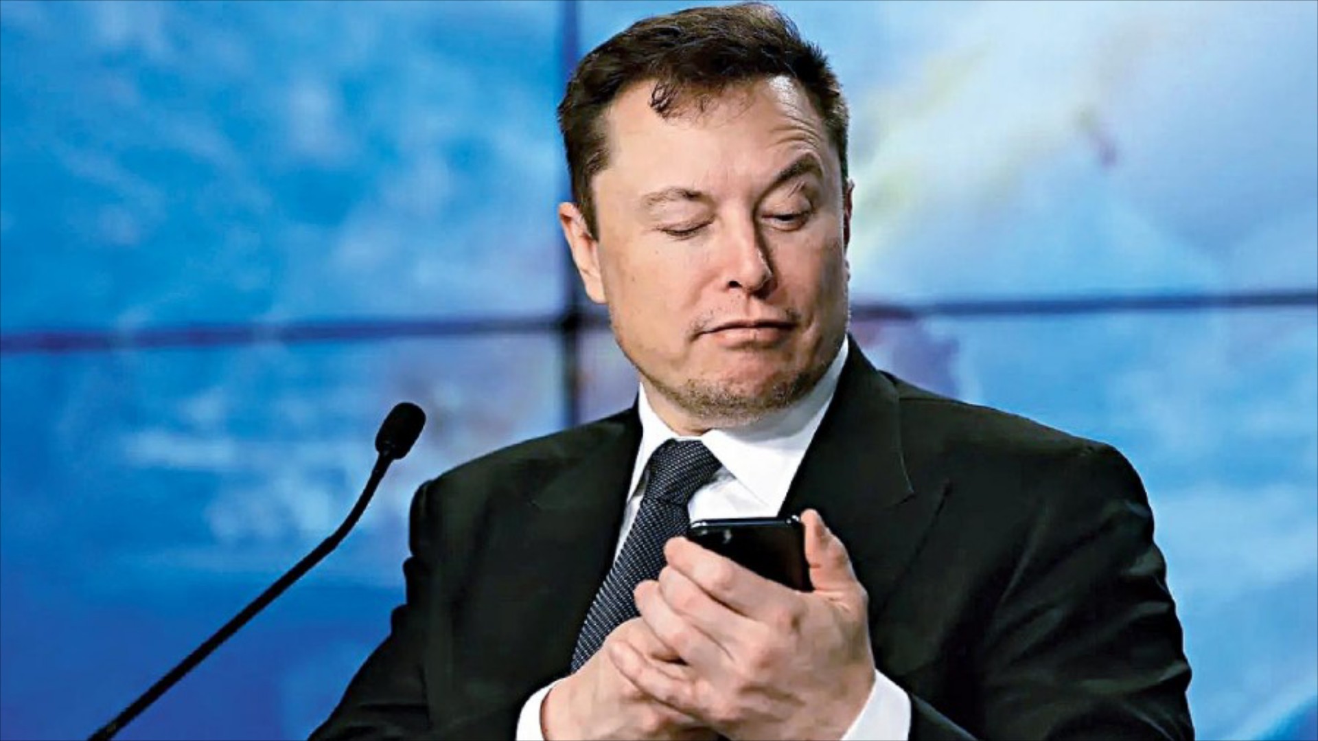 Elon Musk: Τι έγραψε στα ελληνικά και προκάλεσε παγκόσμιο χαμό;