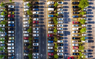 Ρεκόρ Guinness: Πόσα αυτοκίνητα χωρά το μεγαλύτερο parking του κόσμου; [video]