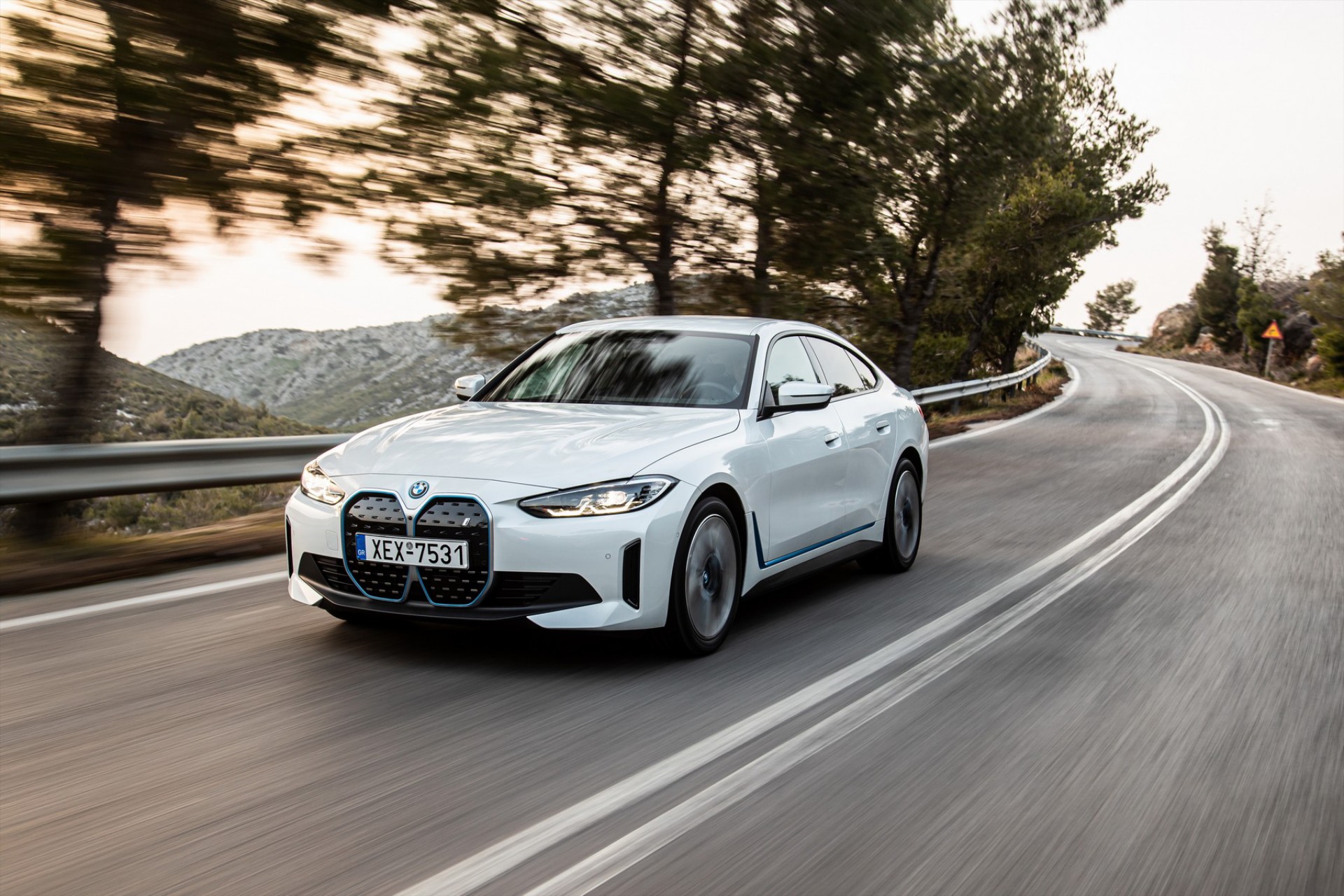 BMW i4 eDrive35: Στην Ελλάδα η φθηνότερη έκδοση – Δείτε τιμές