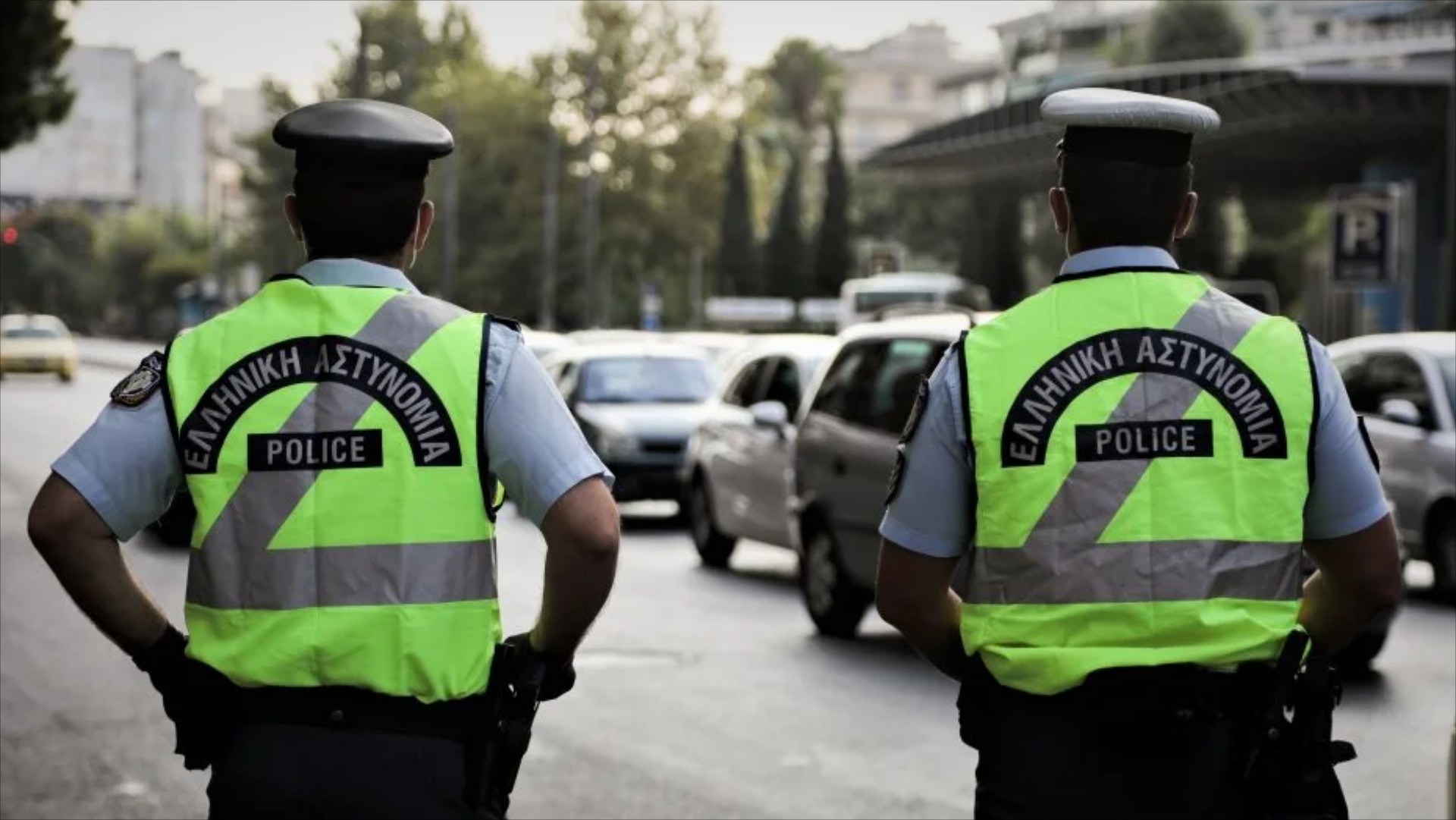 Χριστούγεννα: Προσοχή στους δρόμους – Έκτακτα μέτρα από την Τροχαία 