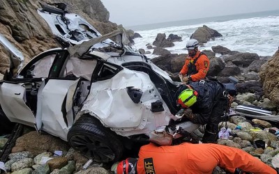 Προσπάθησε να σκοτώσει την οικογένειά του με… Tesla!