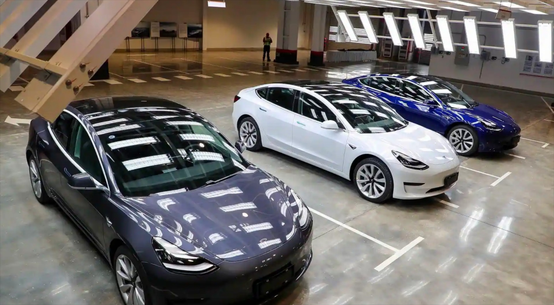 Μπορείς να χακάρεις ένα Tesla; Δώρο το αυτοκίνητο και 600.000 $