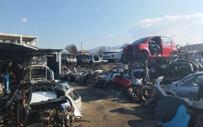 Πατέρας και κόρη είχαν κλέψει 39 αυτοκίνητα από την Αθήνα – Τα διέλυαν στη Θεσσαλονίκη [video]