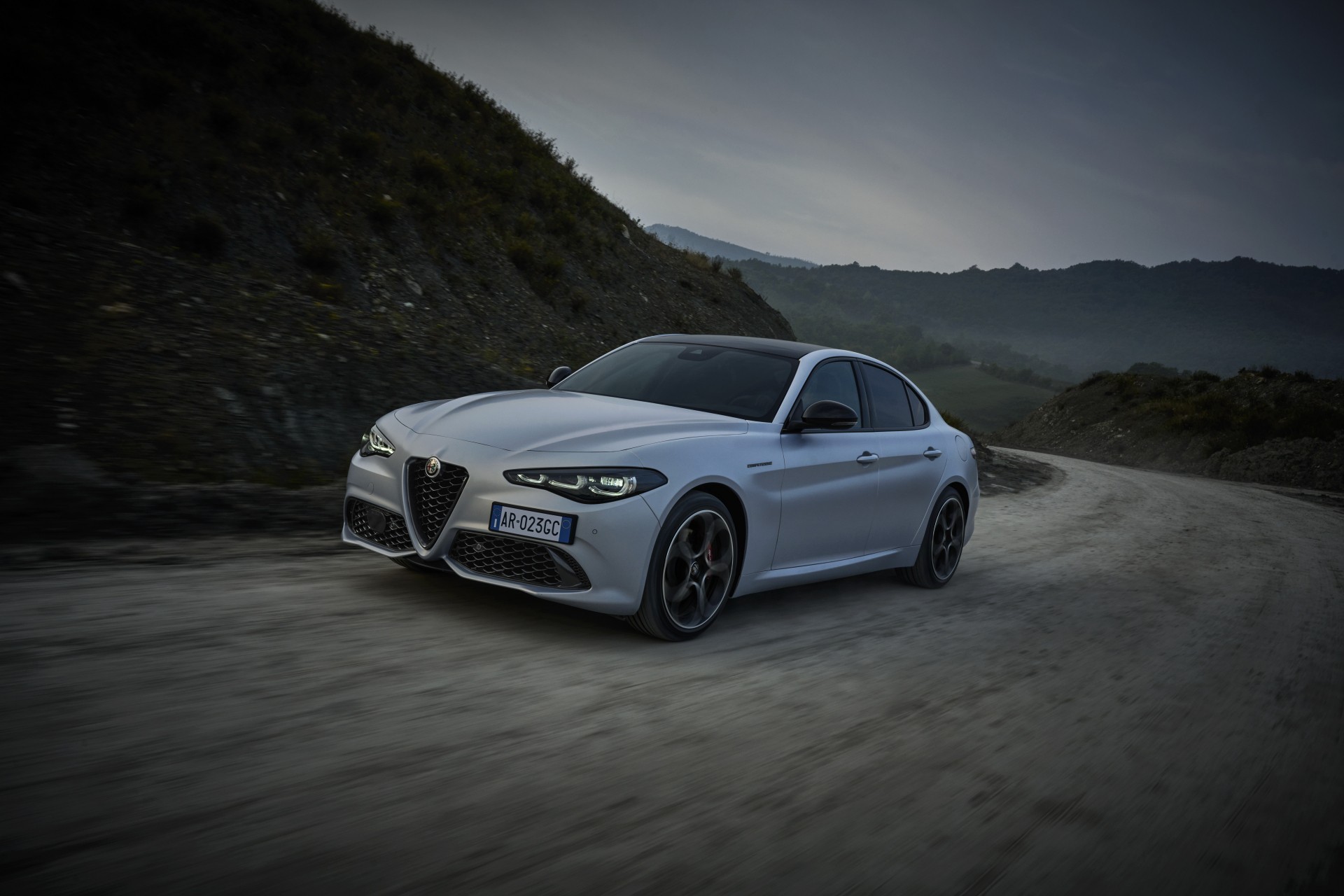 Αλλάζουν όλα στην Alfa Romeo Giulia – Ηλεκτρική με 1.000 ίππους!