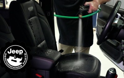 Jeep: Μπορείς να πλύνεις την καμπίνα του Wrangler με το λάστιχο! [video]
