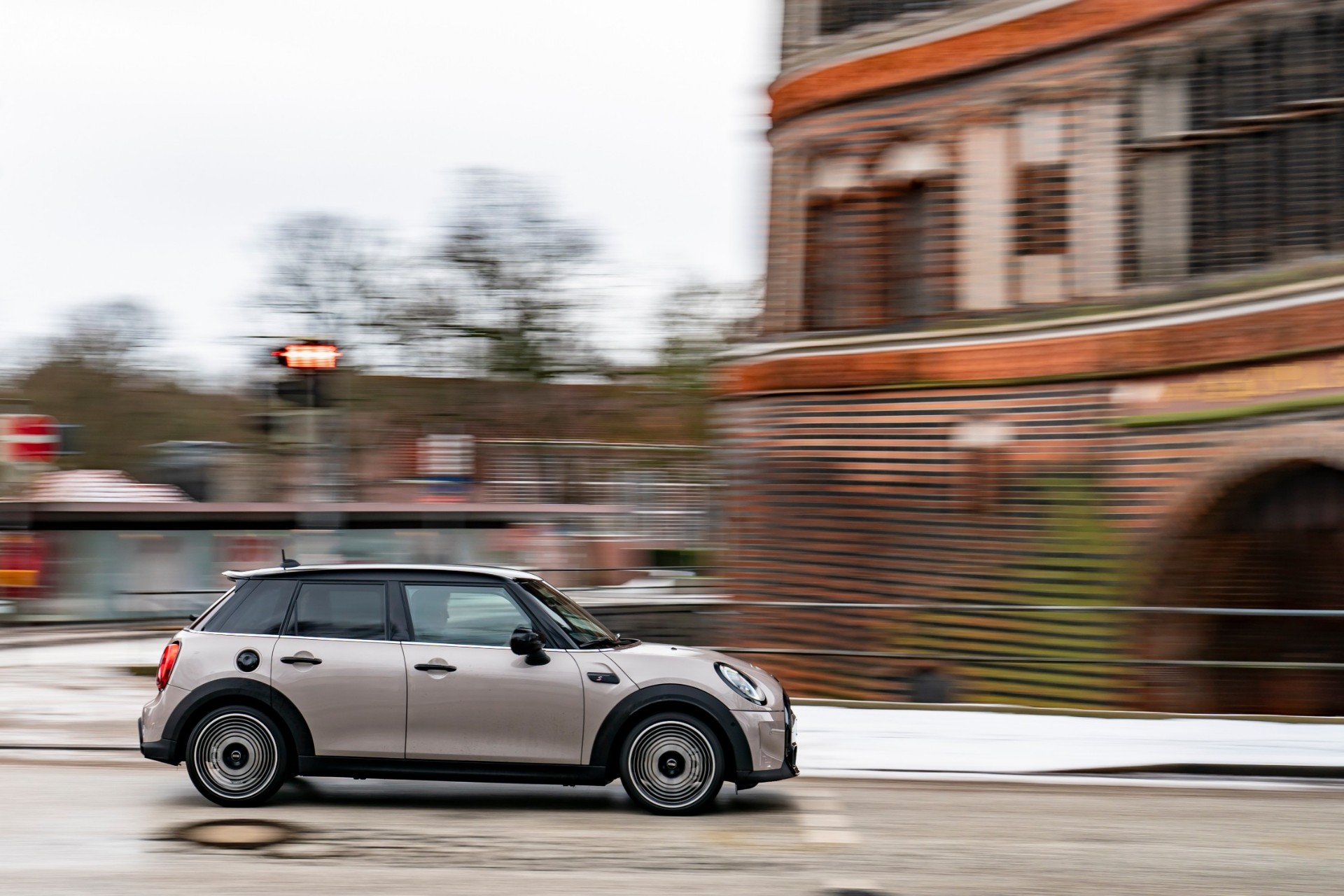 Νέες τιμές MINI: Έως και 2.500 € φθηνότερα τα 5d, Countryman και Cabrio