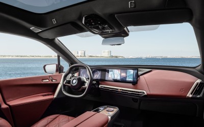 BMW: Έτσι θα καταργήσει τις οθόνες στο ταμπλό [video]