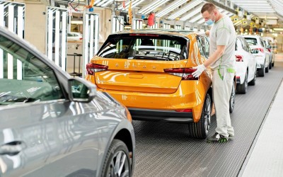 Skoda: «Λουκέτο» σε εργοστάσιο αν δεν αλλάξει το Euro 7