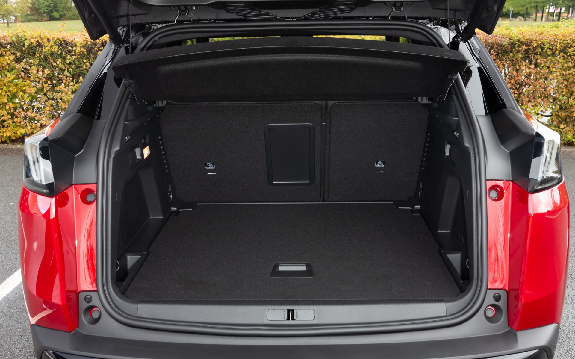 Premium οικογενειακό SUV με 130 ίππους, πορτμπαγκάζ 520 lt και τιμή 27.900 € - Ποιο είναι;