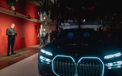 Η νέα i7 συστήθηκε στο ελληνικό κοινό, από την BMW Σφακιανάκης