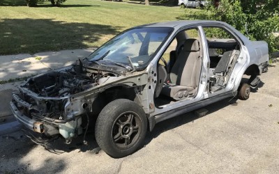 Σοκ για ιδιοκτήτες ΙΧ: Κλέφτες «ξεγυμνώνουν» αυτοκίνητα για ανταλλακτικά