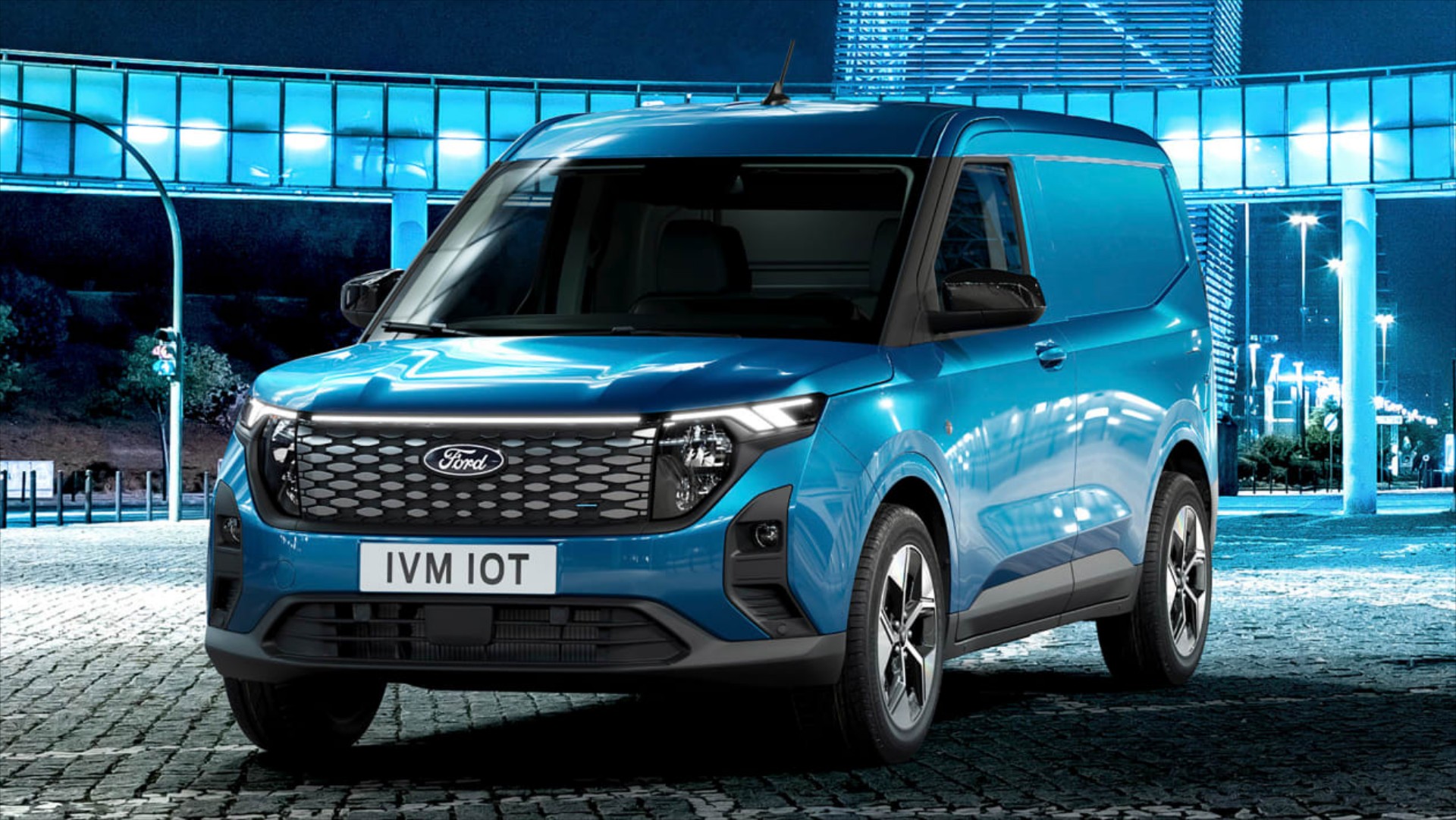 Νέο Ford e-Transit Courier: Έτοιμο το ηλεκτρικό, έρχονται βενζίνη & diesel